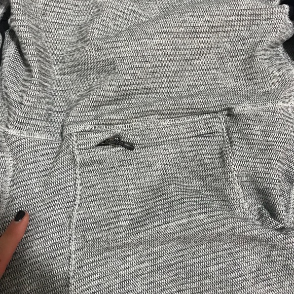 Sold Locally - Picture 5 of 8